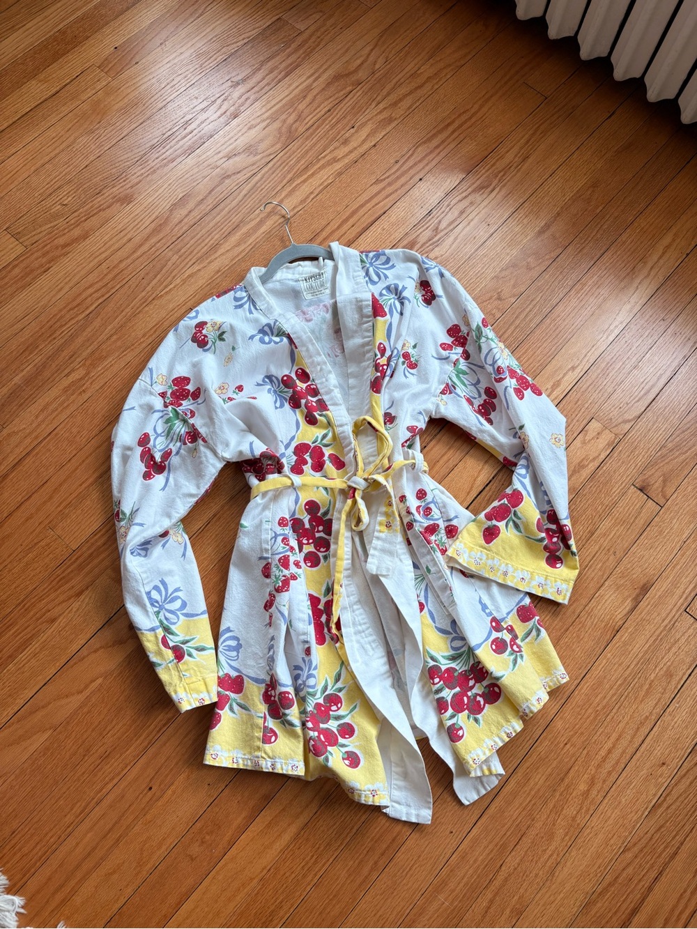 Vintage Linen Table Cloth Cotton Robe - Upcycled vintage linen cherry robe - Picture 5 of 8